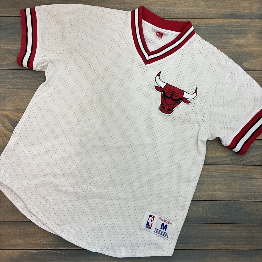 Mitchell Ness Chicago Bulls NBA V-Neck Mesh Jersey Men Size Medium 40 White (T9)